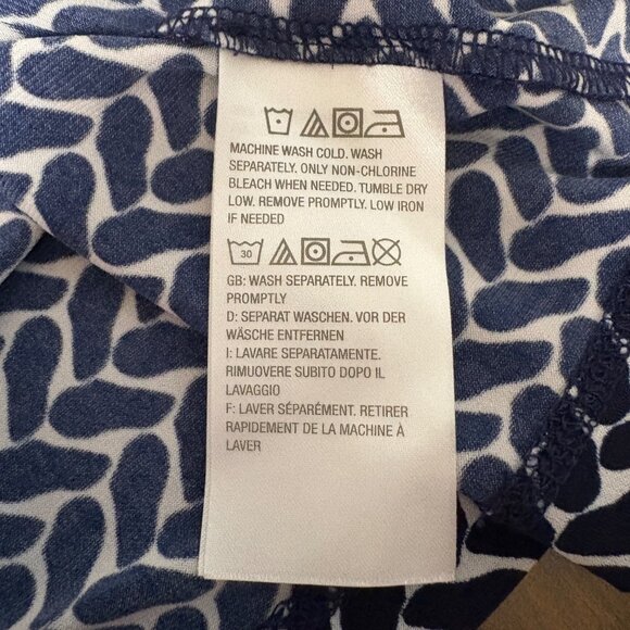 Susan Graver Sleeveless Navy White Patterned V-Neck Top Womens Size 1X Stretchy - Picture 6 of 8